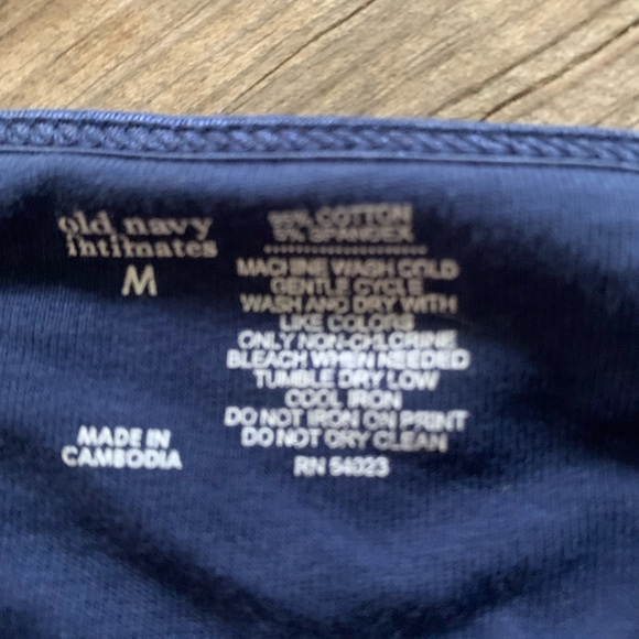 5 old navy tank tops - Picture 6 of 6